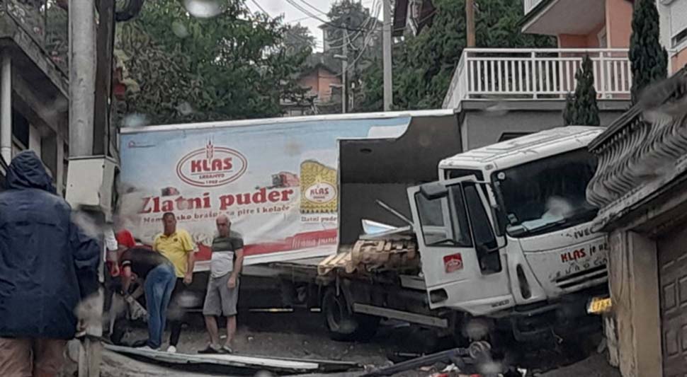 kamion sudar.jpg